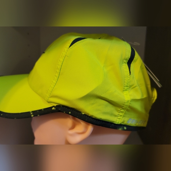 Ultra Rare NWT Nike Feather Light NikeFit Hat Cap Tennis 611810-303 Yellow - Picture 3 of 8